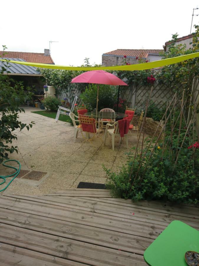 Maison De Village Barbechat Buitenkant foto